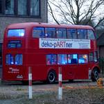 Roter alter Doppeldeckerbus