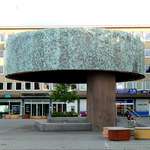 Rundes schwebendes Dach als Musikpavillon