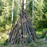 Indianerzelt aus Aesten