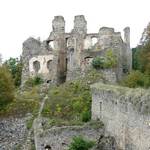 Ruine der Burg Divci Kamen in der Tschechei