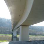 Grosse Autobruecke von unten