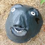 Graues Gesicht aus Beton